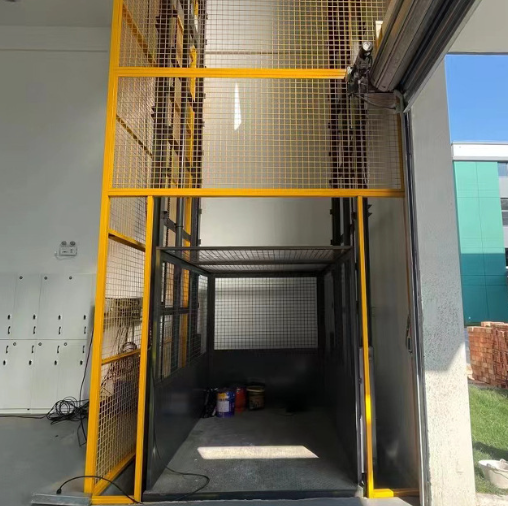 济南导轨式升降机助力物流园破解运输难题